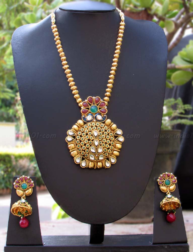 Kundan on sale locket designs