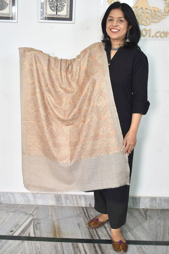 Intricate Jaal work Aari Embroidery Woolen Stole from Kashmir