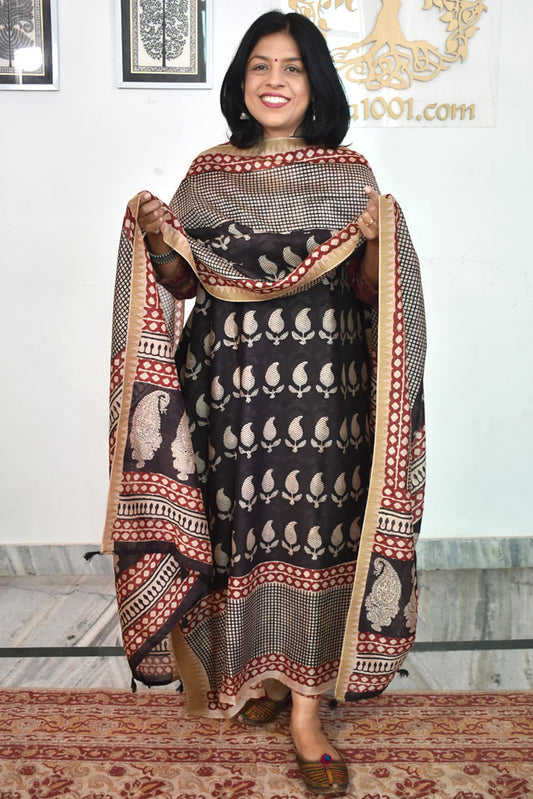 Beautiful Hand Block Printed Maheshwari Silk Cotton Unstitched suit fabric with Ghicha borders