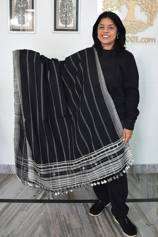 Unique, Warm Handwoven Bhujodi Handwoven Pure Wool shawl with tassels - Unisex Shawls