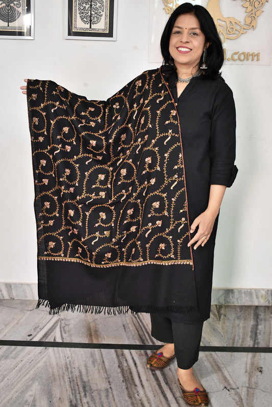 Intricate Jaal work Kashmiri Sozni Hand Embroidery Woolen Stole