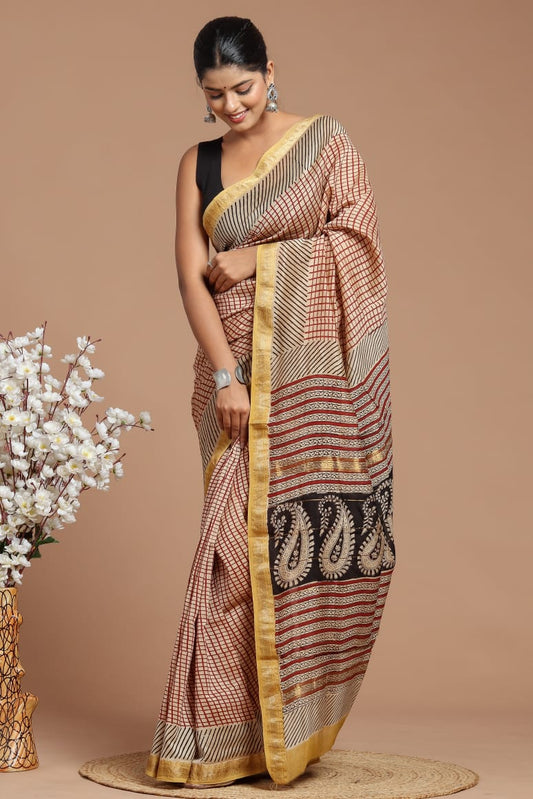 ज्यामिति : Elegant & Classic Hand Block Printed Bagru Maheshwari Silk Cotton Saree