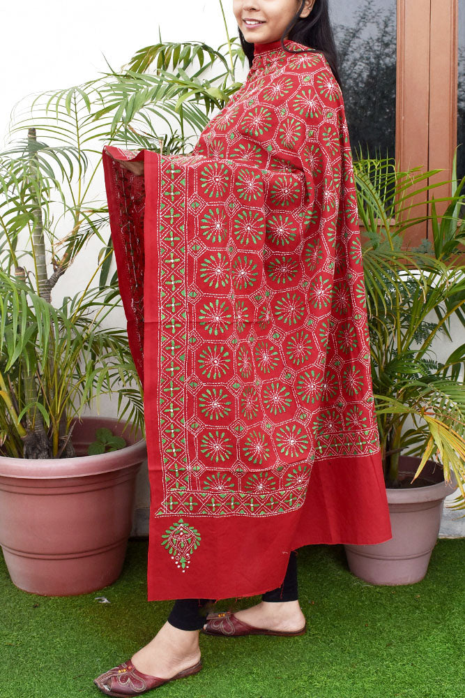 Hand embroidered Cotton Dupatta with Bengal Kantha work