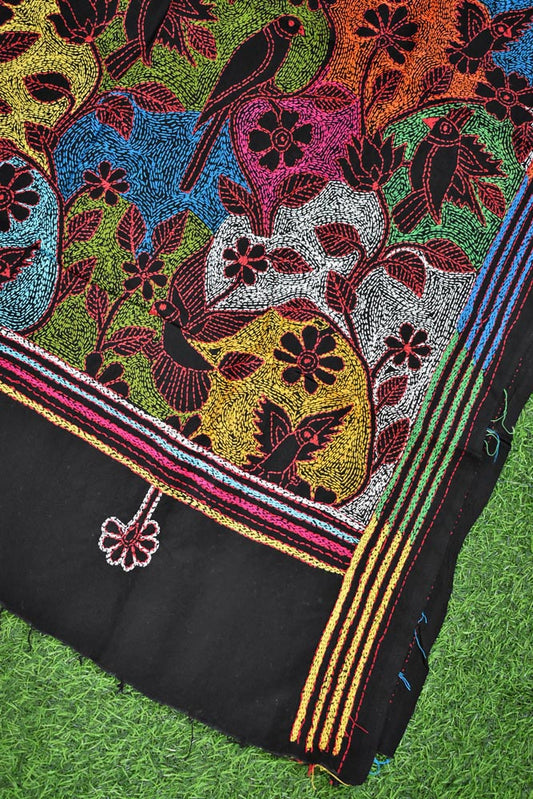 Hand embroidered Cotton Dupatta with Bengal Nakkshi Kantha work