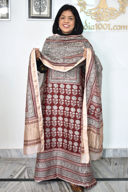 Bagh Hand Block Printed unstitched 3 pcs Handwoven Maheshwari suit fabric with Zari borders & Lagdi ( zari palla )