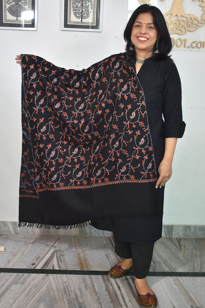 Intricate Jaal work Kashmiri Sozni Hand Embroidery Woolen Stole