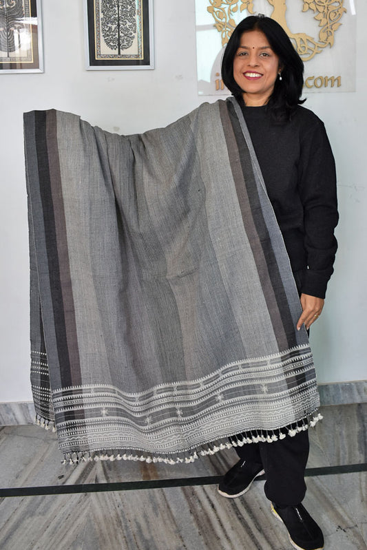 Unique, Warm Handwoven Bhujodi Handwoven Pure Wool shawl with tassels - Unisex Shawls