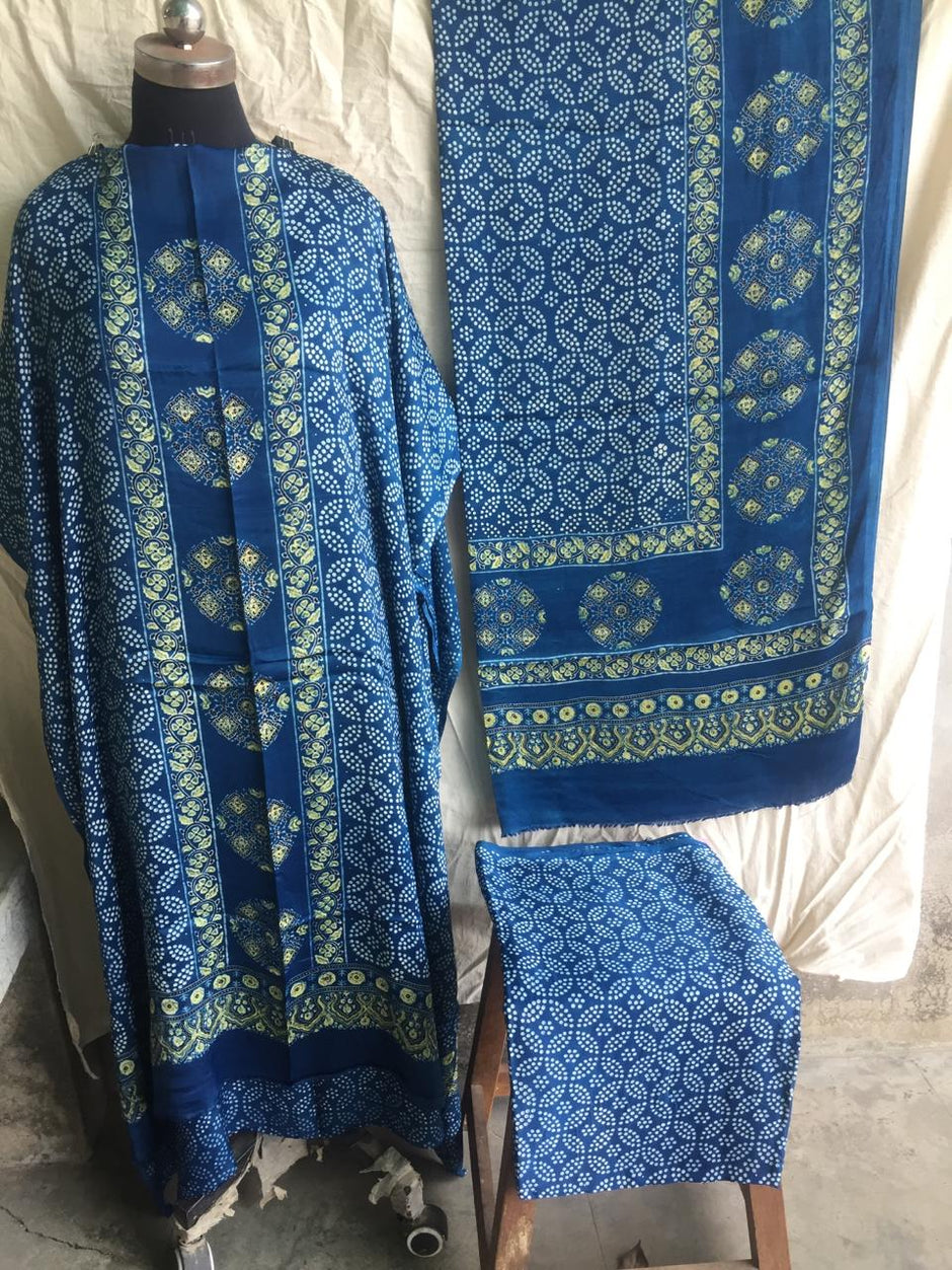 Silk Suits / Combos – India1001.com