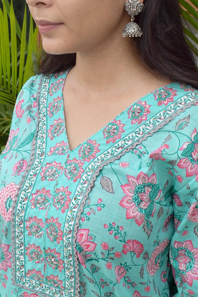 Kurtas – Page 2 – India1001.com