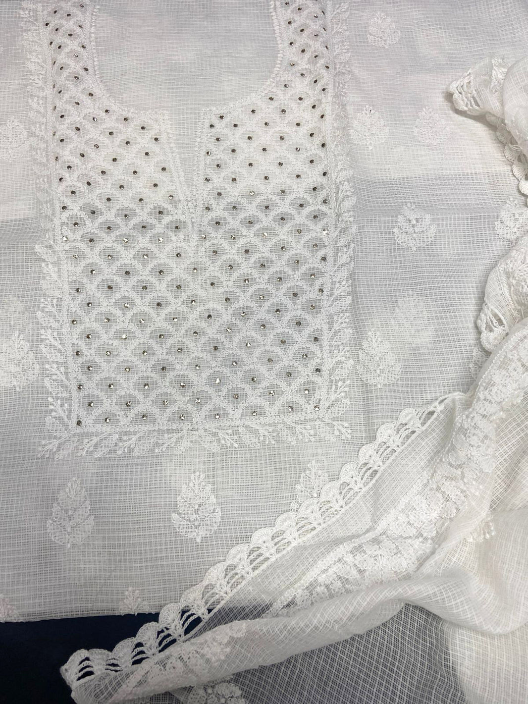 Chikankari – India1001.com