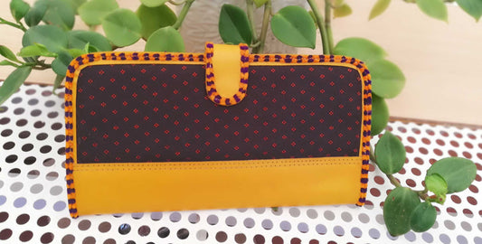 Handcrafted Kutch Leather With Mashroo Fabric Wallet