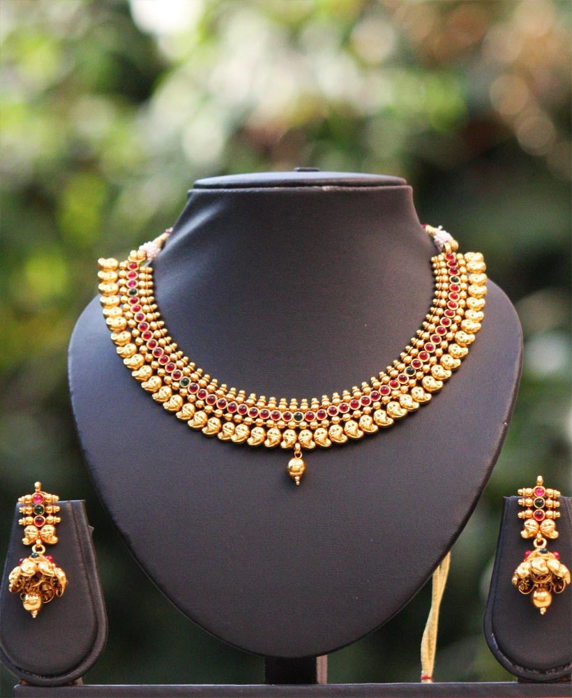 Malabar gold sale pearl set